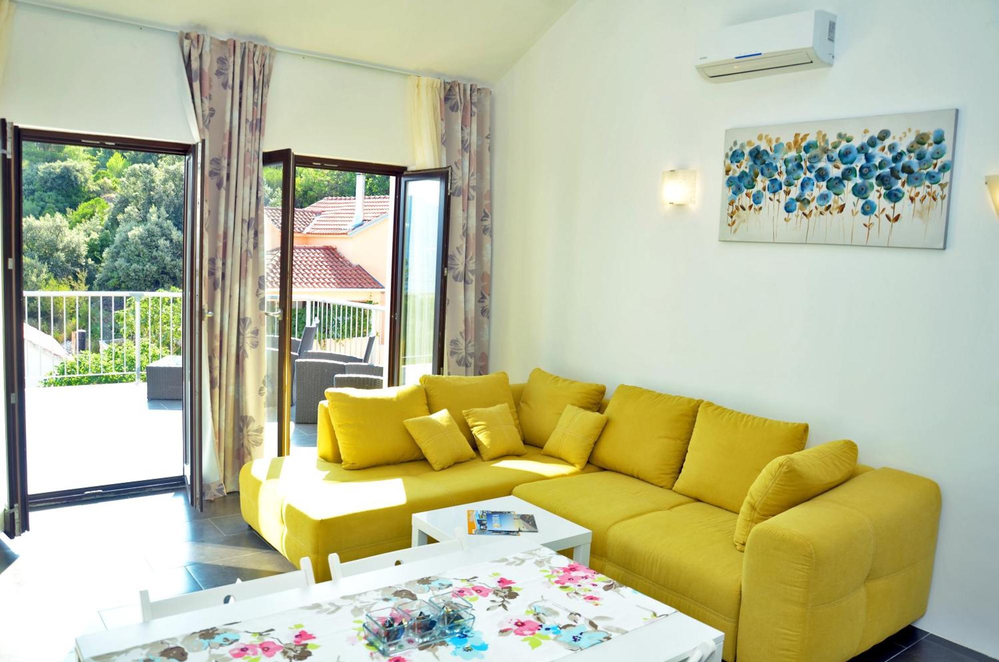 Lozna Residence 포스티라 외부 사진